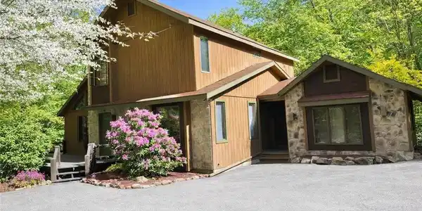 143 Moseywood Road