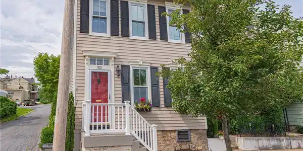 321 E Wall Street