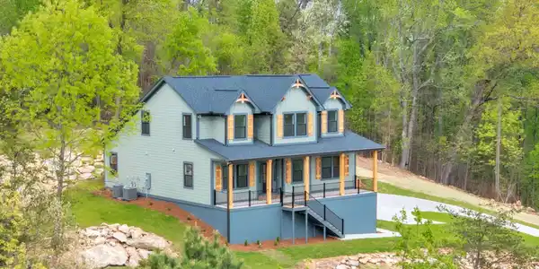 446 N Glassy Mountain Road