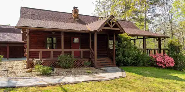 106 Hiawatha Trail