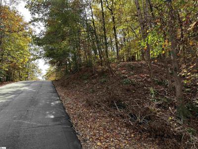 402 & 404 Hickory Trail