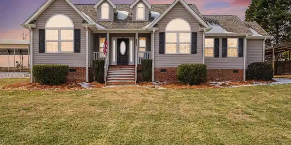 121 Bridgewater Road