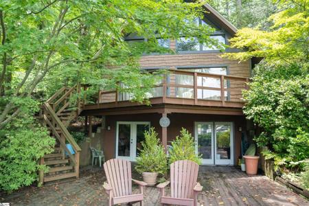 1516 W Lakeshore Drive