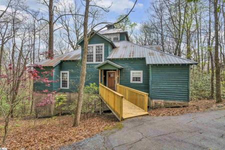 304 Cliff Ridge Drive