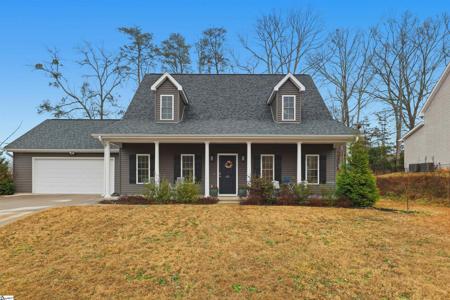 103 W Chestnut Court