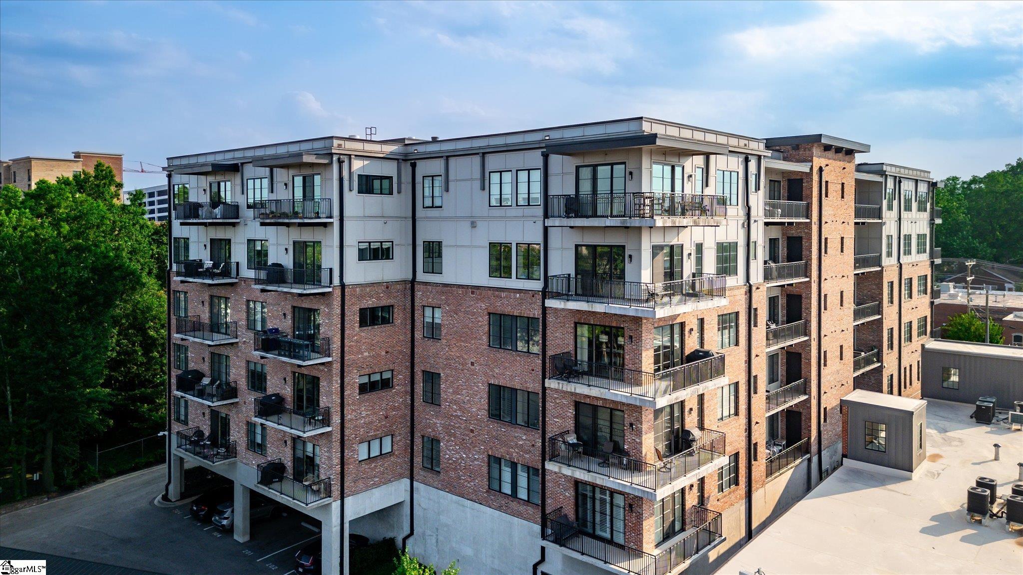 Image 1: Your condo is on the 4th floor