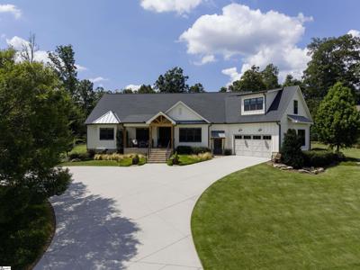 200 Ballyhoo Court