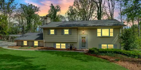 320 Altamont Road