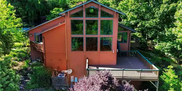 137 Laurel Falls Way