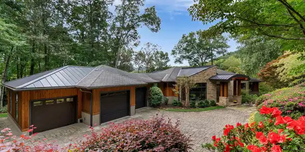 10 Water View Court