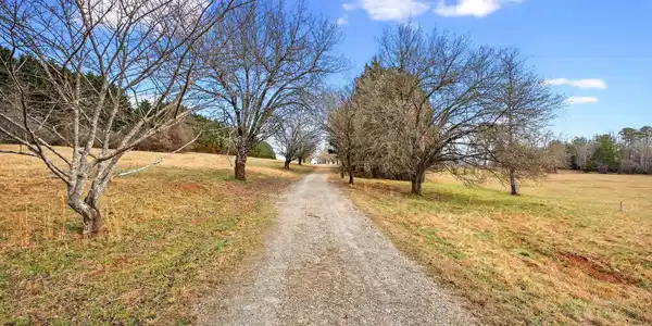 524 Hendricks Road