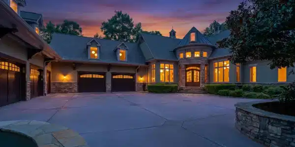 505 Woodlake Way