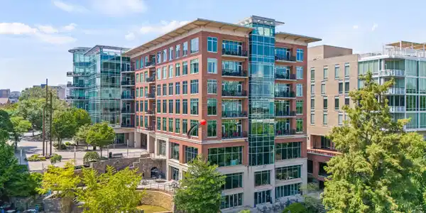 201 Riverplace Way