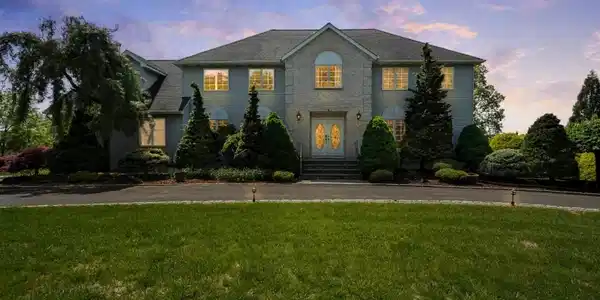 33 Sylvan Dr