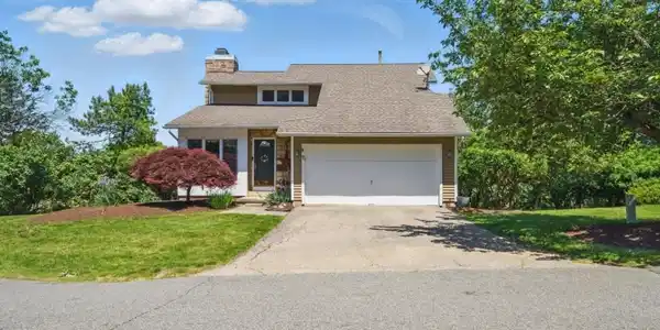 7 Canada Goose Dr