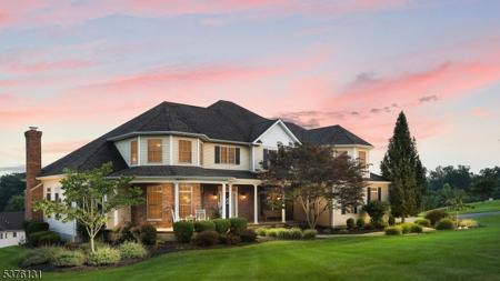 6 Windsor Way
