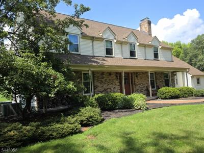 1 Chrystal Dr
