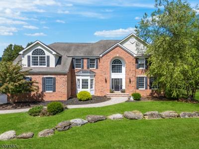 1 Elaine Ct