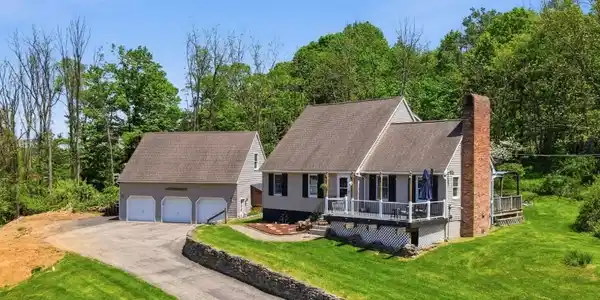 138 Overlook Dr