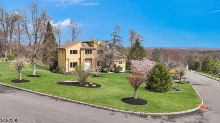 17 Sherbrooke Dr