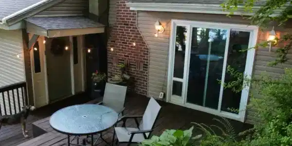 162 Lakeside Dr