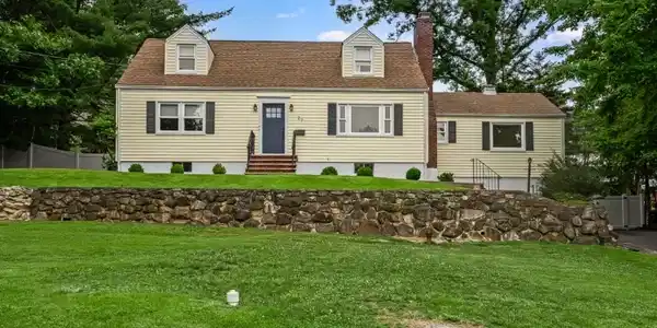 27 Dogwood Rd