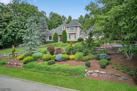 84 Walsh Dr