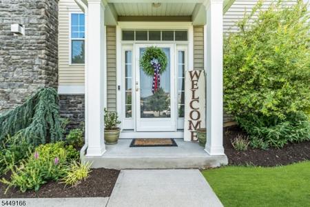 18 Blazingstar Way