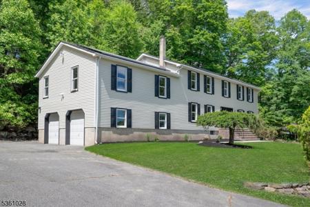 1582 Greenwood Lake Tpke