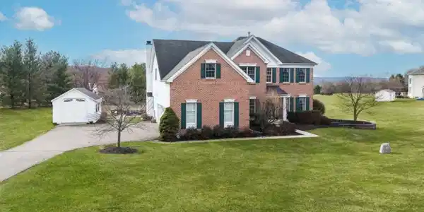 16 Steeplechase Lane