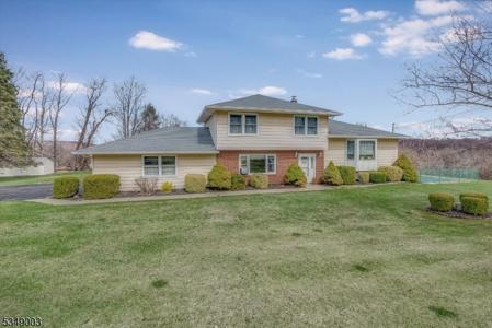 7 Ekes Ct
