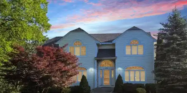 50 Mallard Dr