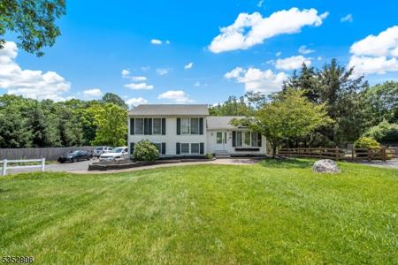 7 Codington Ln
