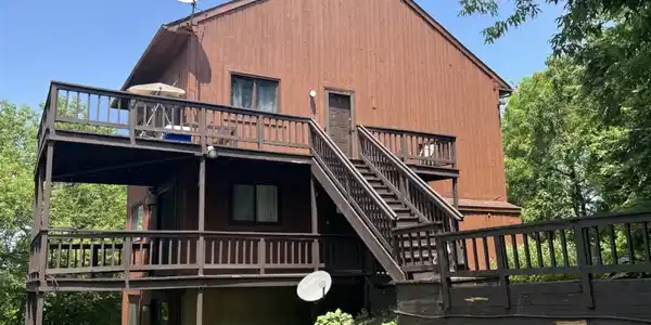 23 Wimbledon Dr