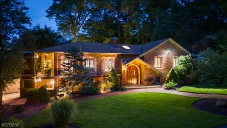 57 Bensam Pl