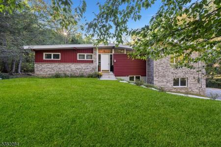 38 Tulip Ave