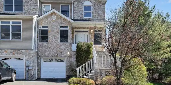 39 Autumn Ridge Rd