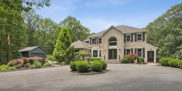 14 Indian Run Rd