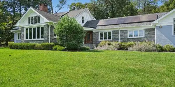 99 Gregory Ave