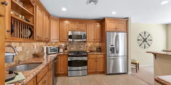 1 Ferndale Ln