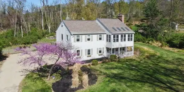 108 Beacon Hill Rd