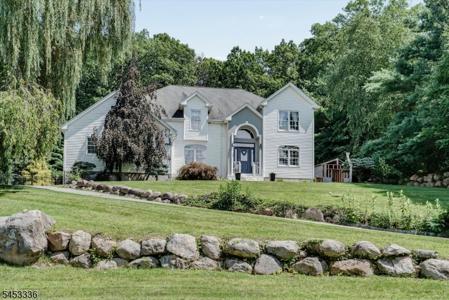 10 Skyler Ct