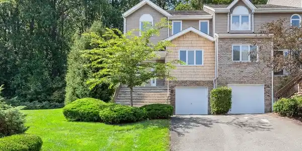 68 Edgefield Dr