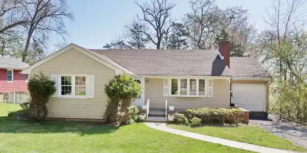 16 Valley View Dr