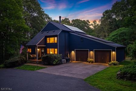 8 Camp Washington Rd