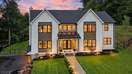 49 Upper Dr