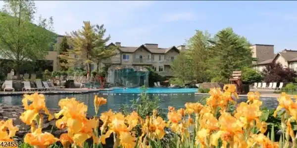2 Chamonix Dr