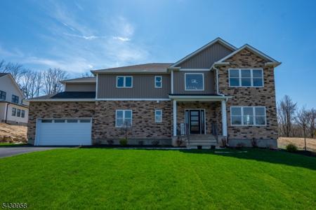 7 Emerald Dr