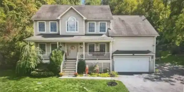 332 Lake Wallkill Rd