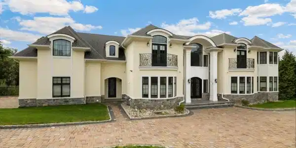 2 Brighton Ct